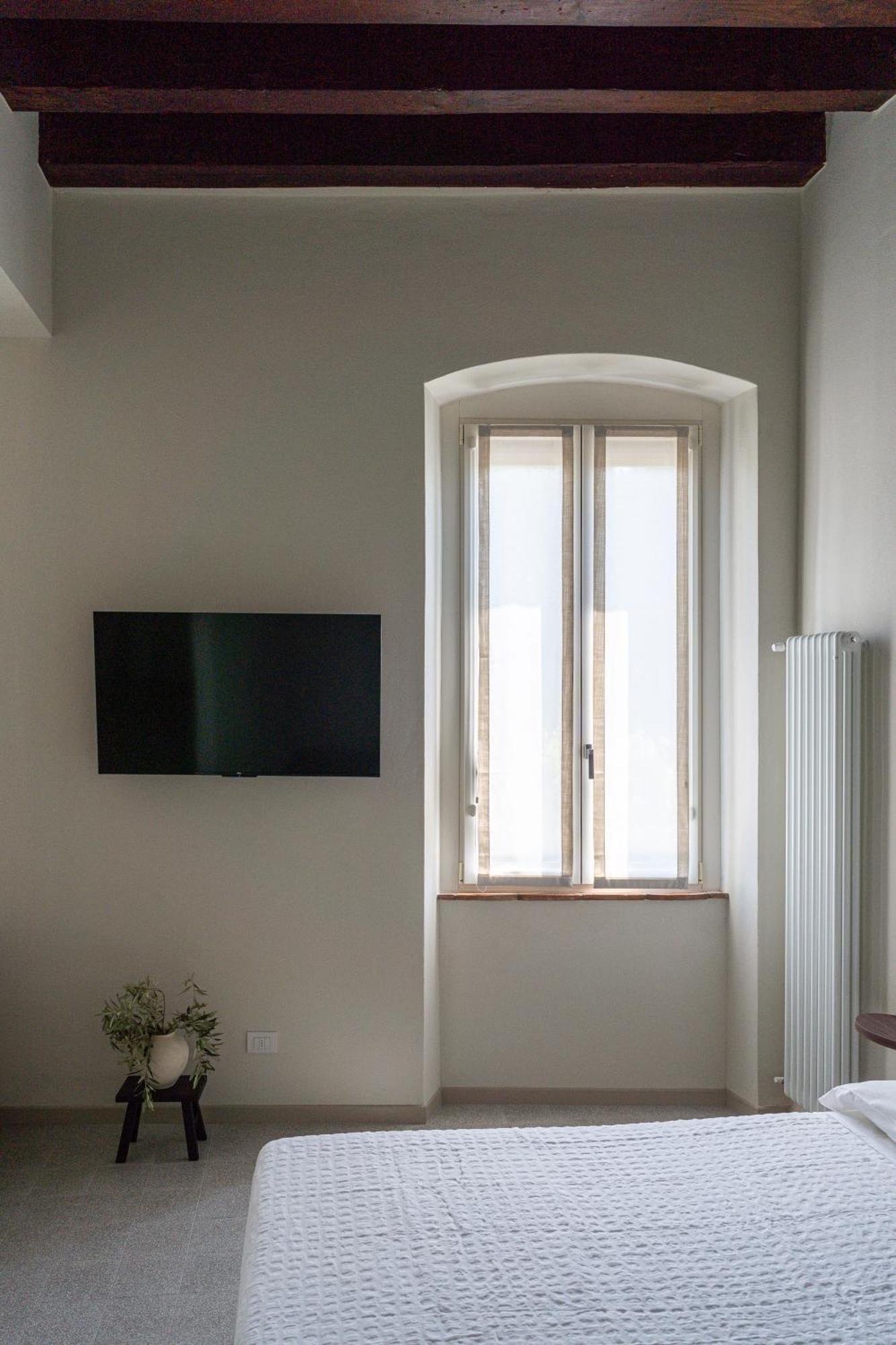 The Lake Suites Com - Luxury Stay In ラツィーゼ エクステリア 写真