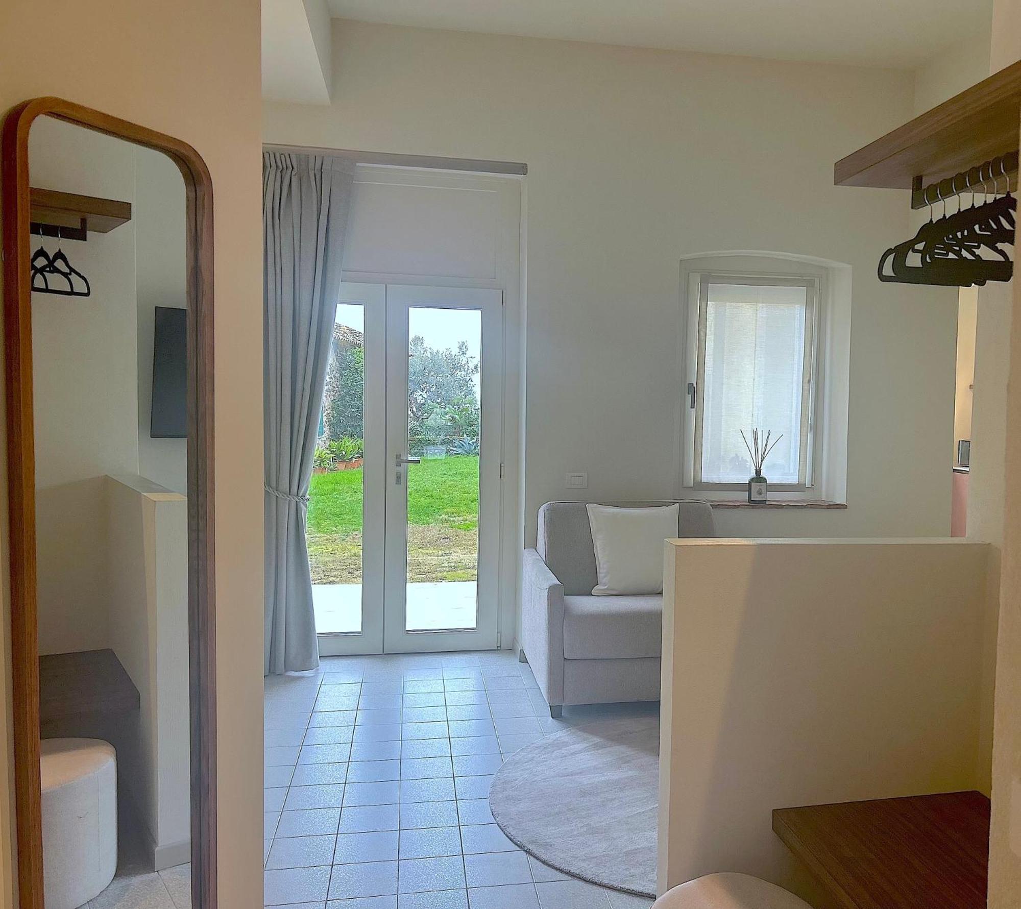 The Lake Suites Com - Luxury Stay In ラツィーゼ エクステリア 写真