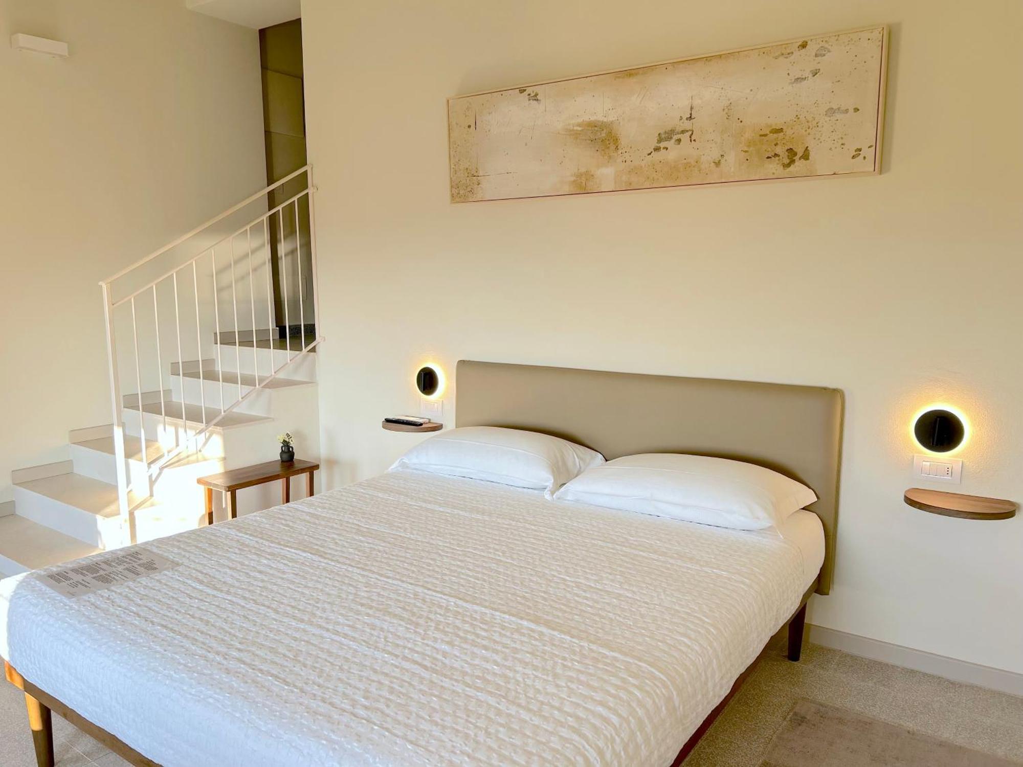 The Lake Suites Com - Luxury Stay In ラツィーゼ エクステリア 写真
