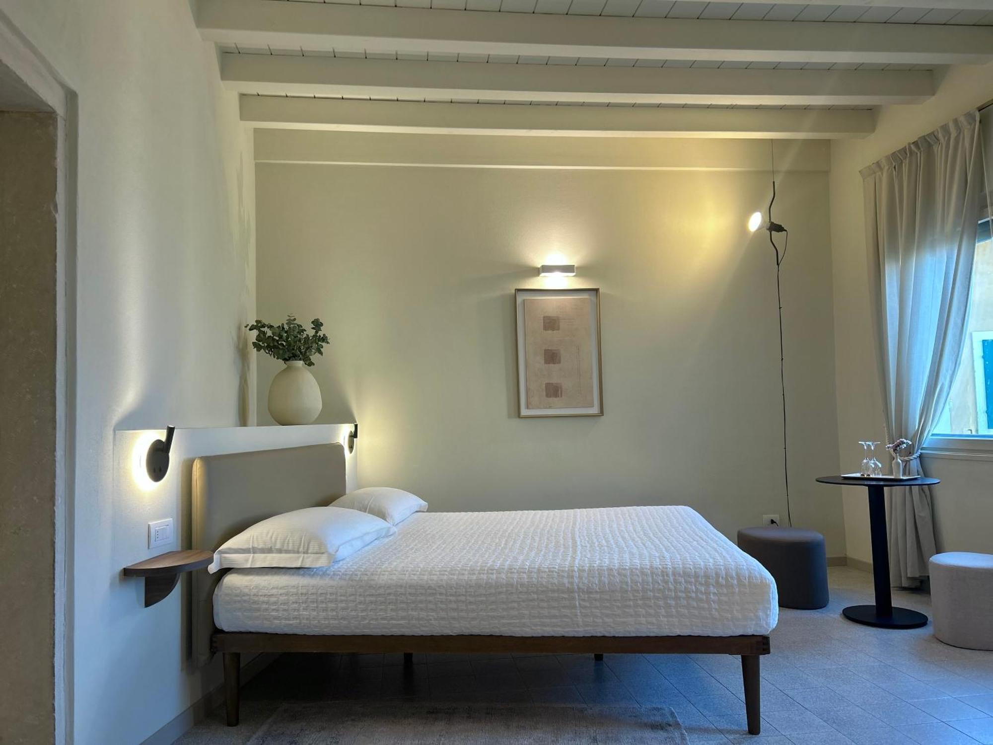 The Lake Suites Com - Luxury Stay In ラツィーゼ エクステリア 写真