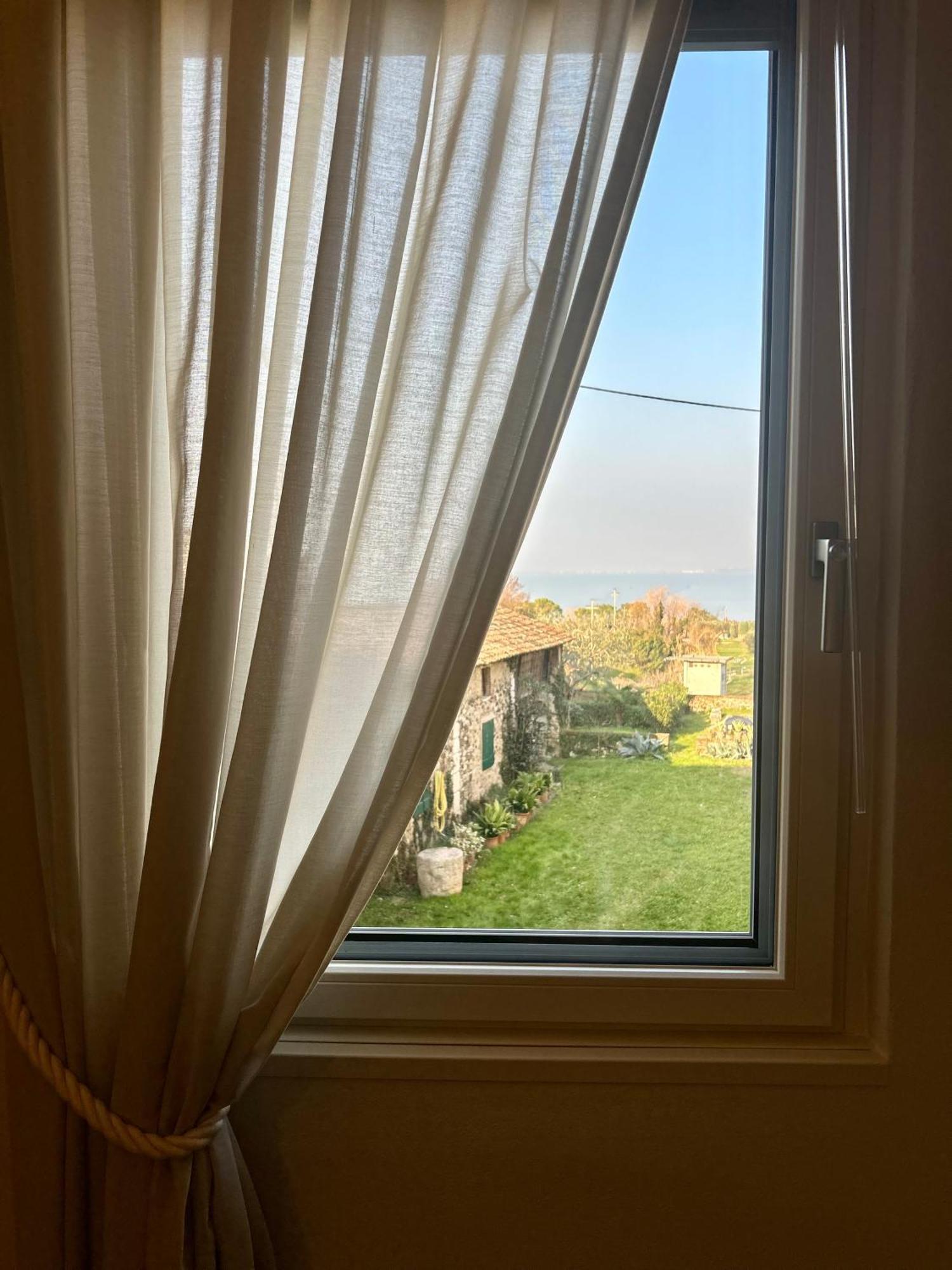 The Lake Suites Com - Luxury Stay In ラツィーゼ エクステリア 写真