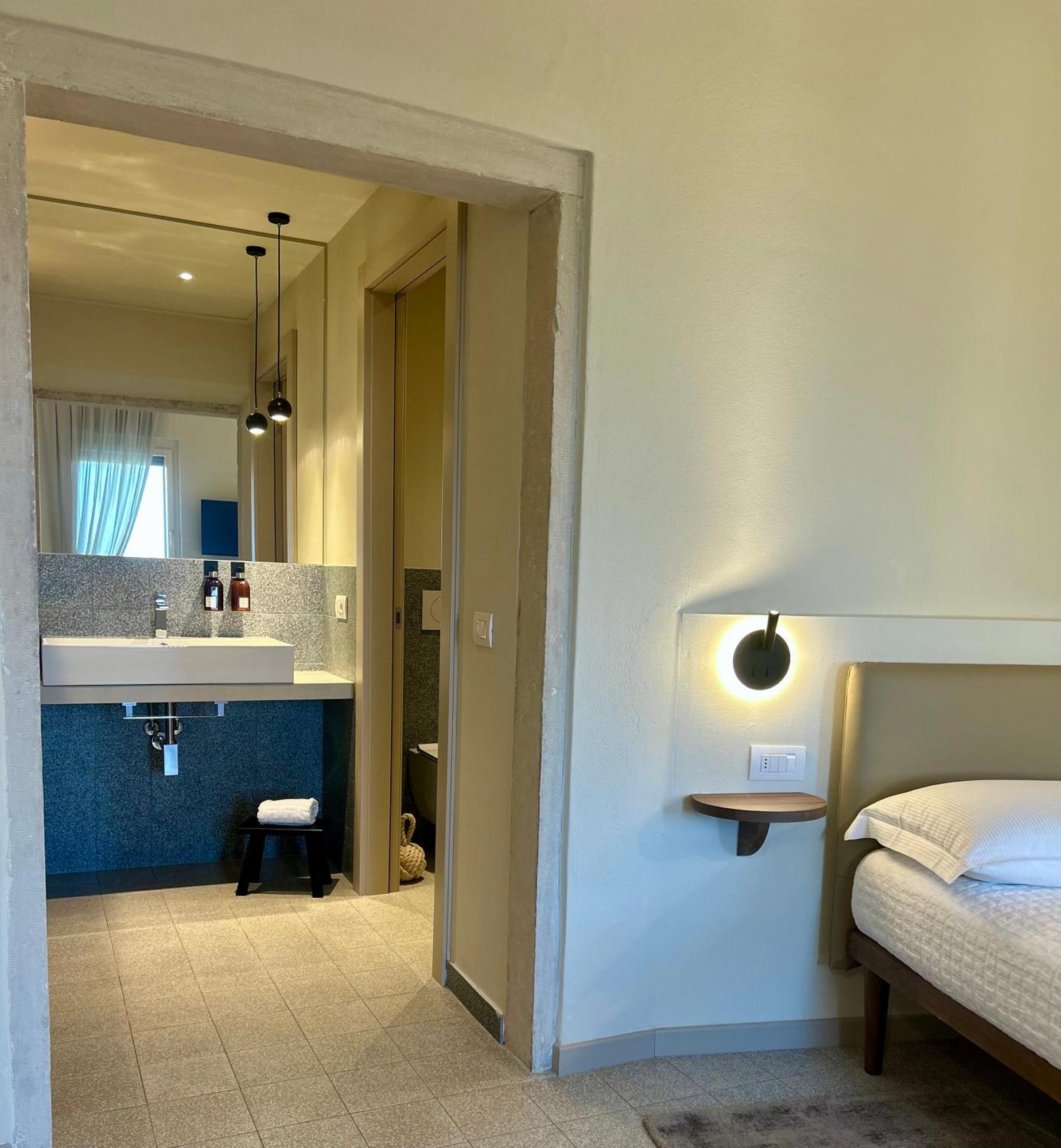 The Lake Suites Com - Luxury Stay In ラツィーゼ エクステリア 写真