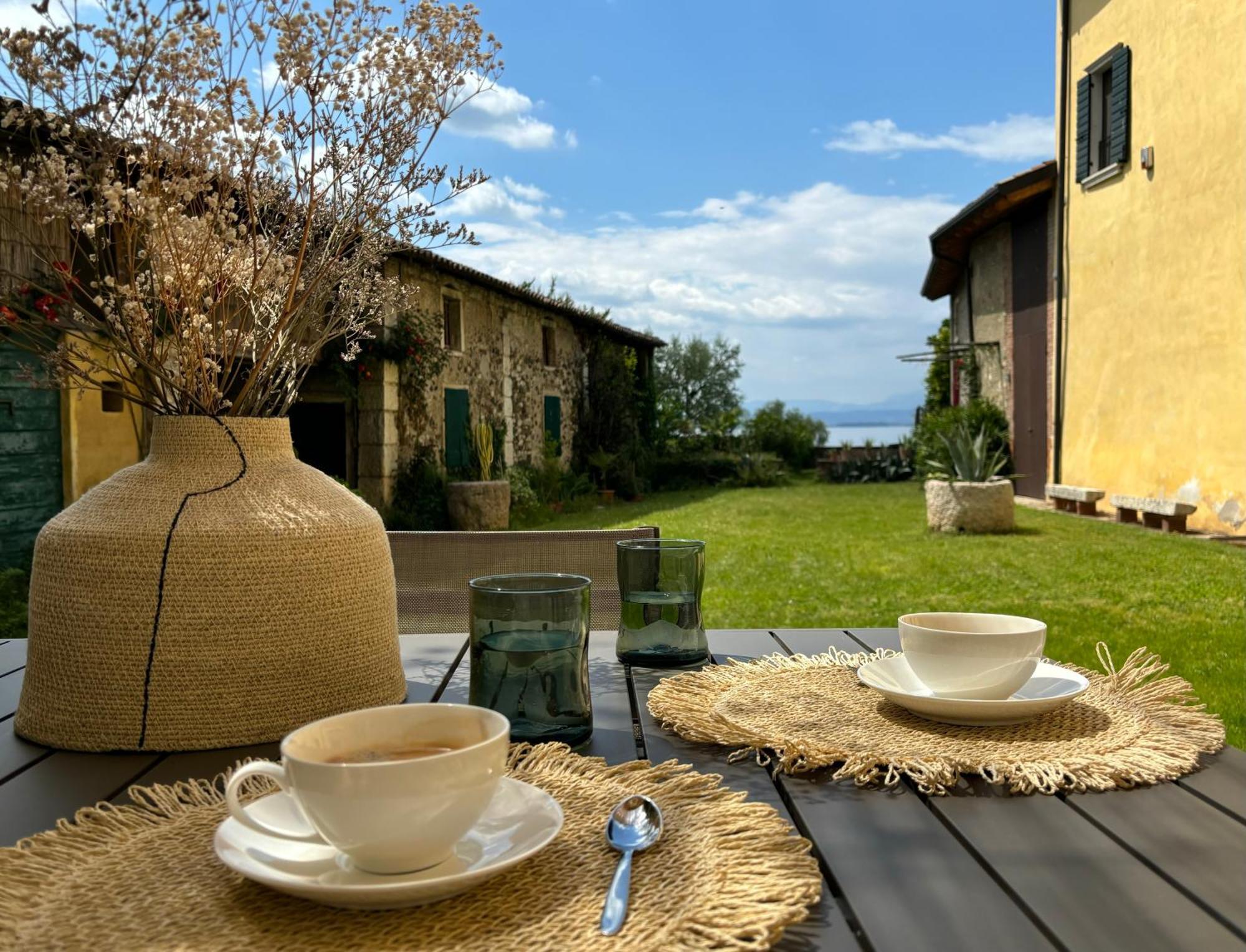The Lake Suites Com - Luxury Stay In ラツィーゼ エクステリア 写真