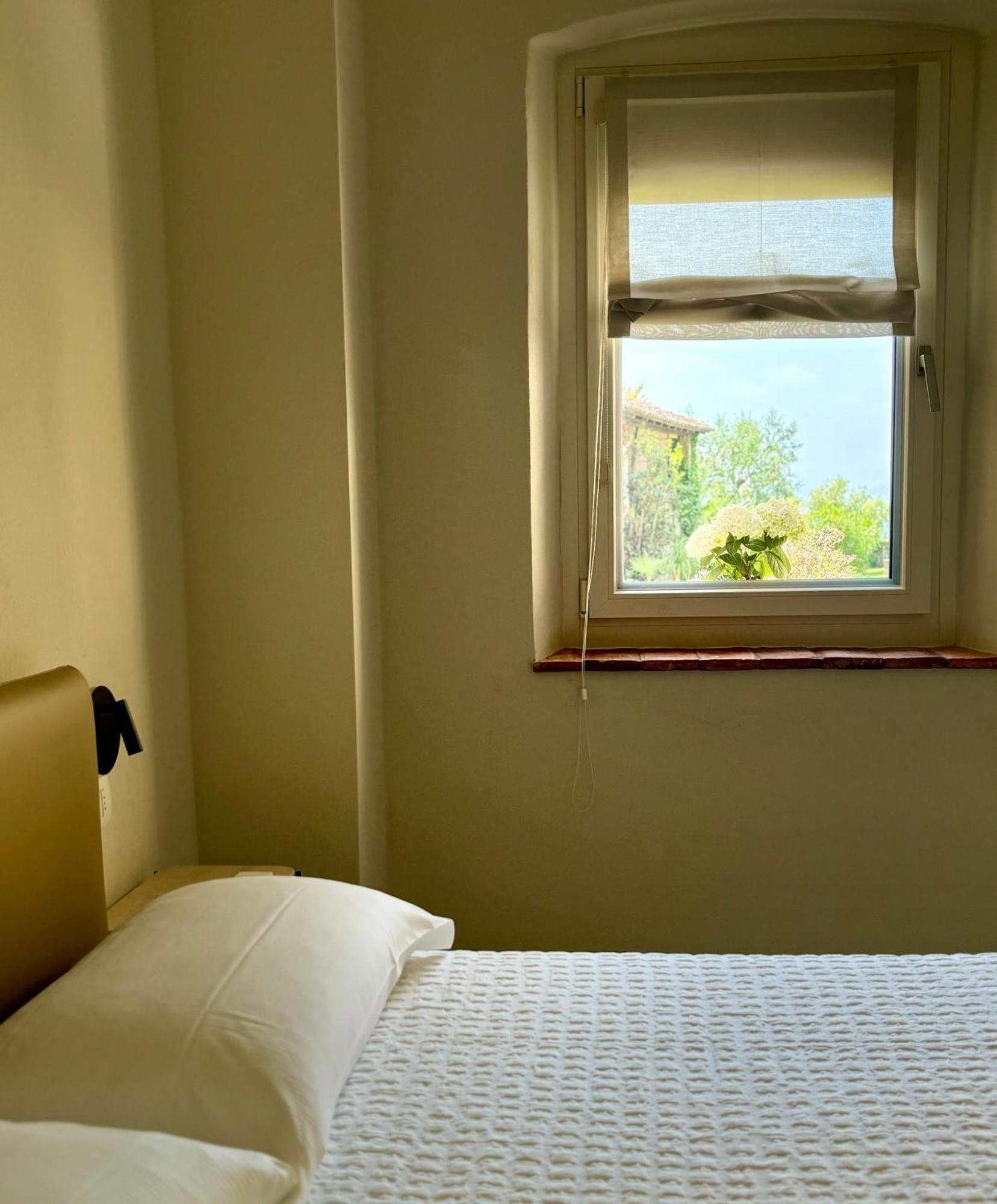 The Lake Suites Com - Luxury Stay In ラツィーゼ エクステリア 写真